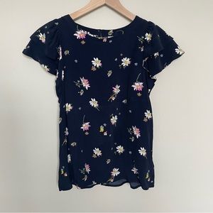 NWT GAP Women's Navy Blue Floral Flutter
Short-sleeve Top Size XS